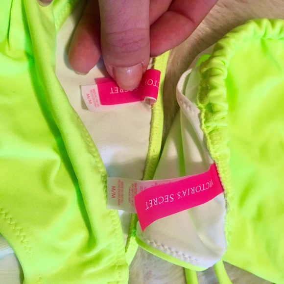 Like New Victoria’s Secret bikini set size Medium - Picture 2 of 3